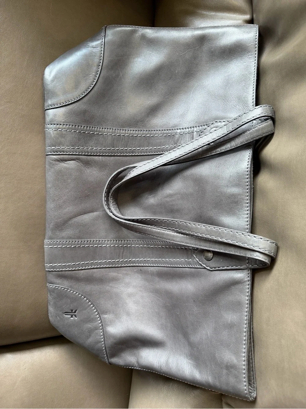 FRYE Gray Leather Tote in Neutral Gray Melissa shopper Tote